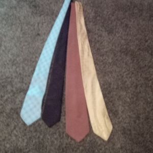 Four tie set